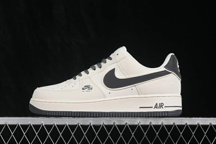 Picture of Air Force 1 _SKUfw23893393984013158fw